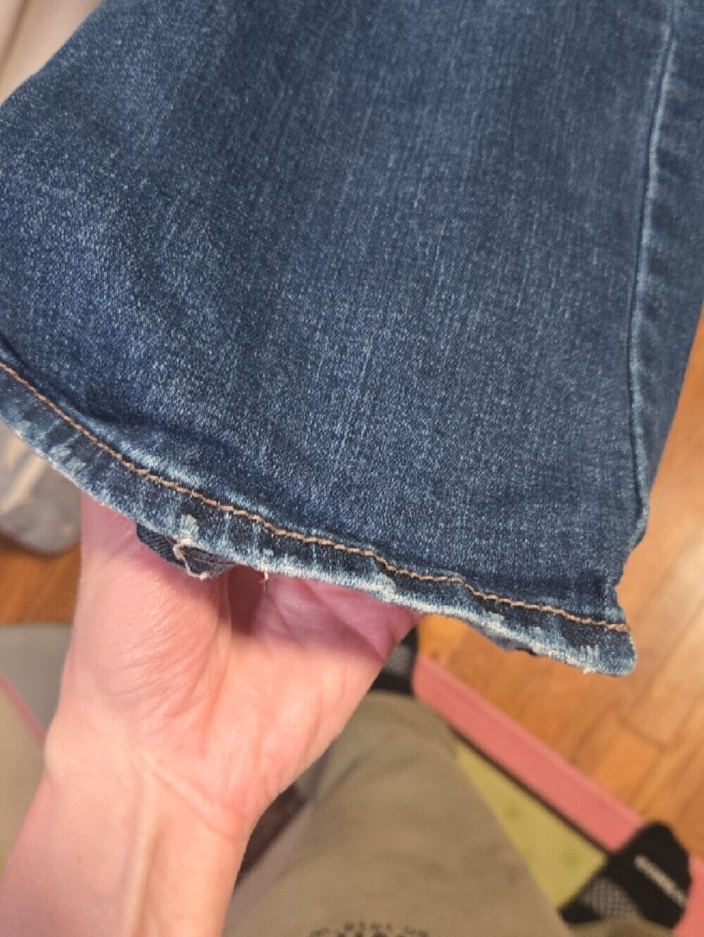 Silver Jeans Women's Bootcut Jeans in Medium Blue - Picture 4 of 6